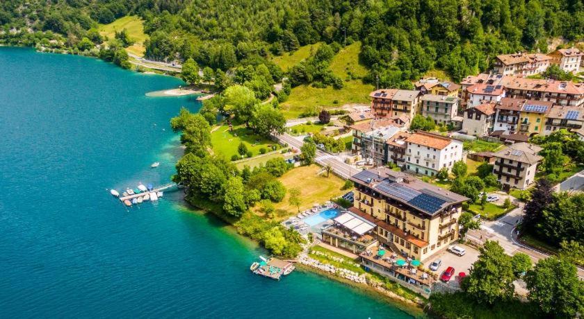 Casa Monica Ledro Attico Apartman Mezzolago Kültér fotó