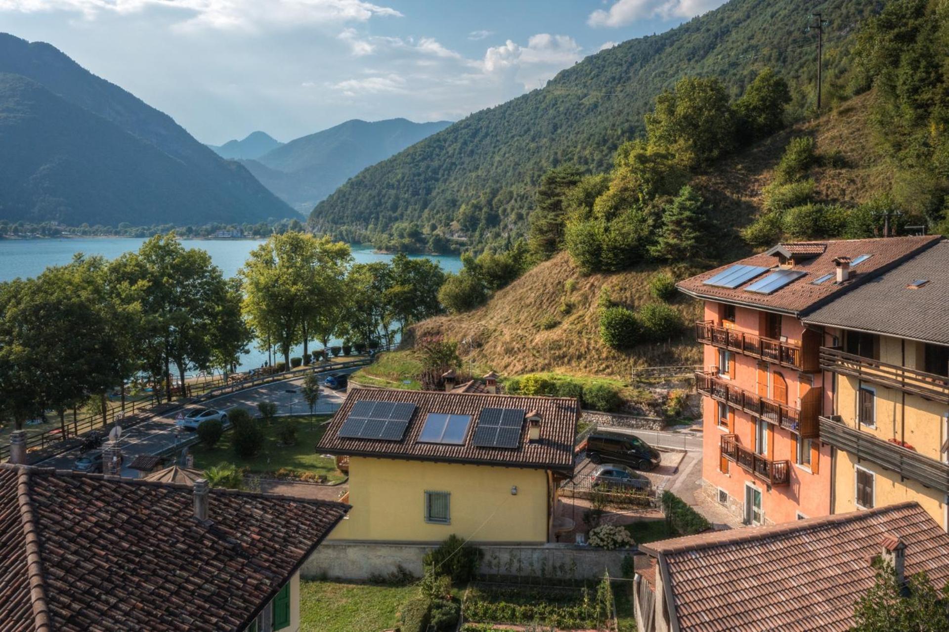 Casa Monica Ledro Attico Apartman Mezzolago Kültér fotó