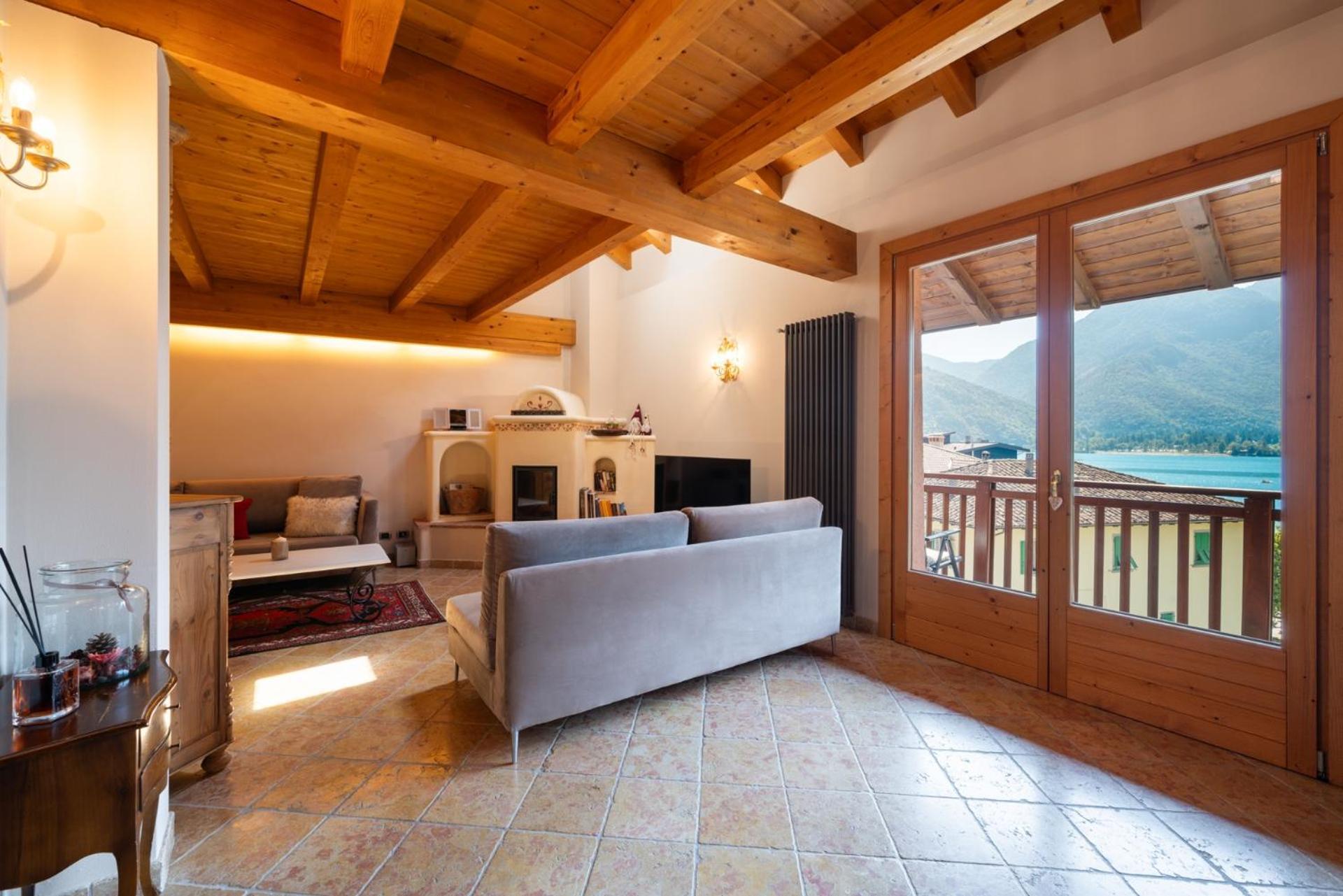 Casa Monica Ledro Attico Apartman Mezzolago Kültér fotó